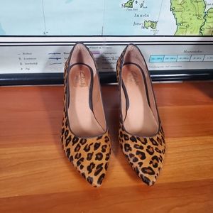 Clarks Indigo leopard print calf hair 2-inch kitten heel size 9M
